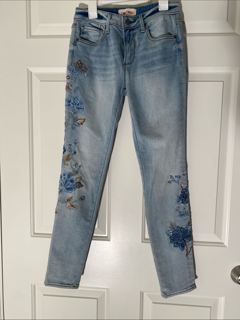 DRIFTWOOD 
Light Blue Skinny Jeans with Blue Floral Embroidery
